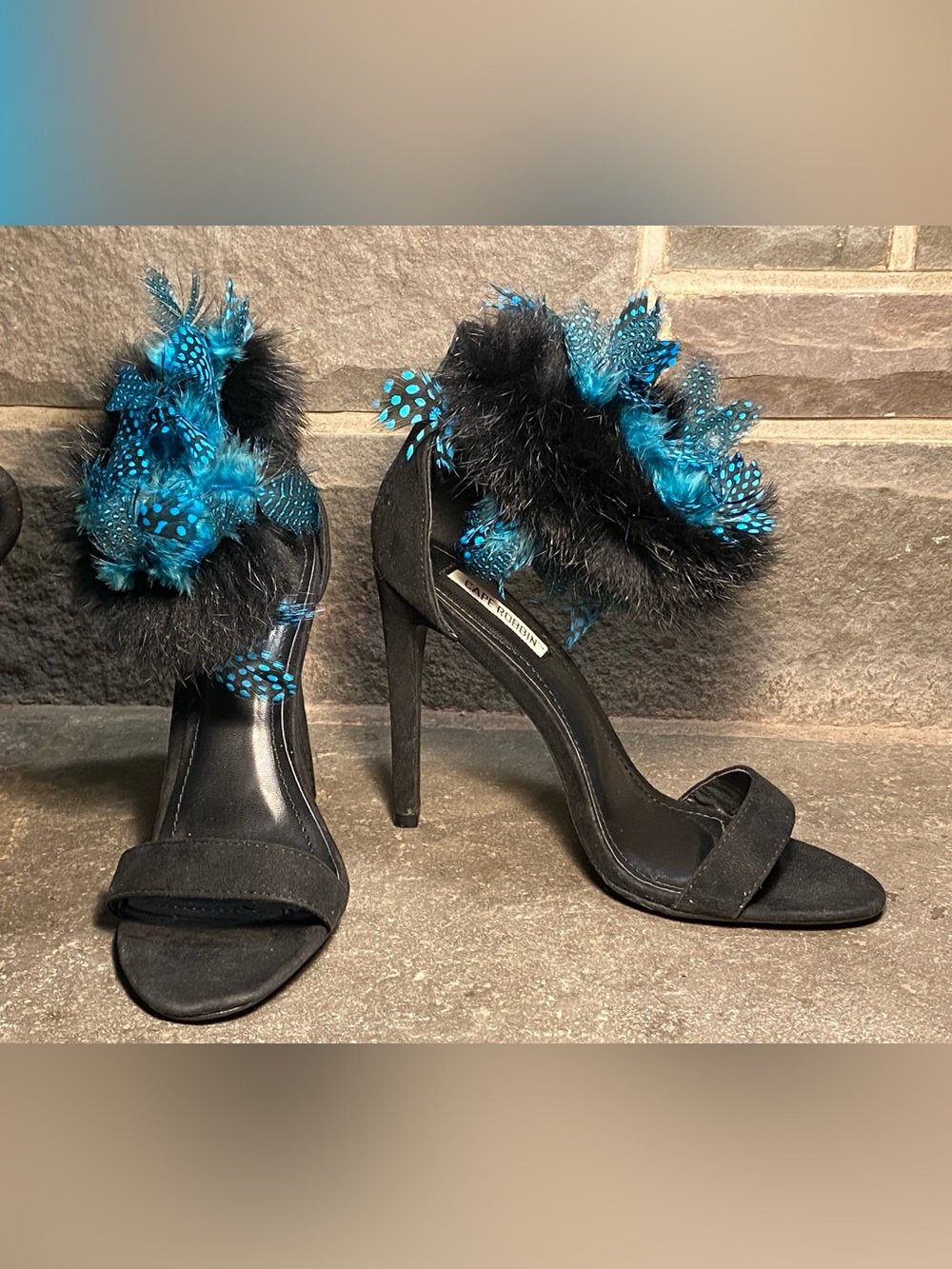 Cape Robbin black suede stiletto sandals,faux fur/feather ankle straps,EUC, 7.5